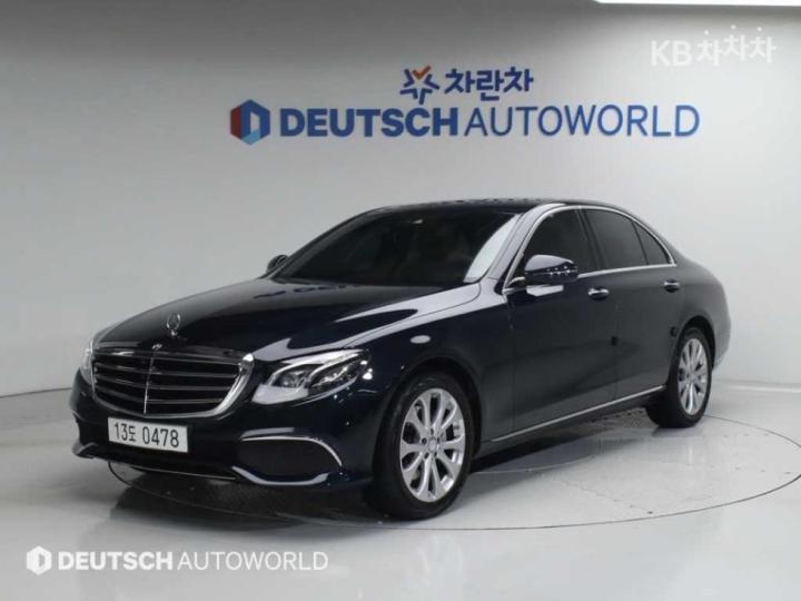 Mercedes-Benz E-klasse E220d 익스클루시브 — foto 1