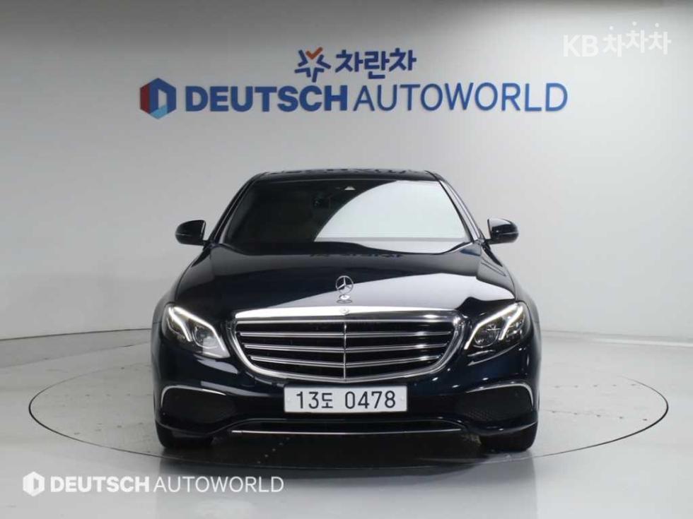 Mercedes-Benz E-klasse — miniaturë 3