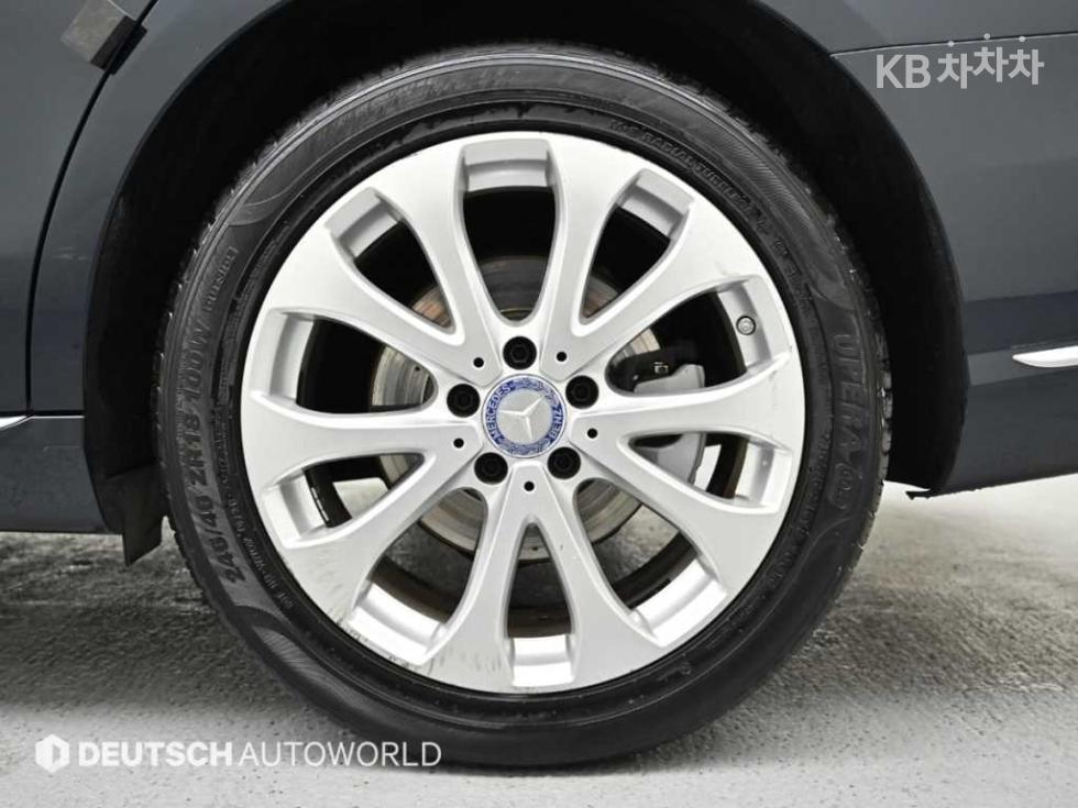 Mercedes-Benz E-klasse — miniaturë 5