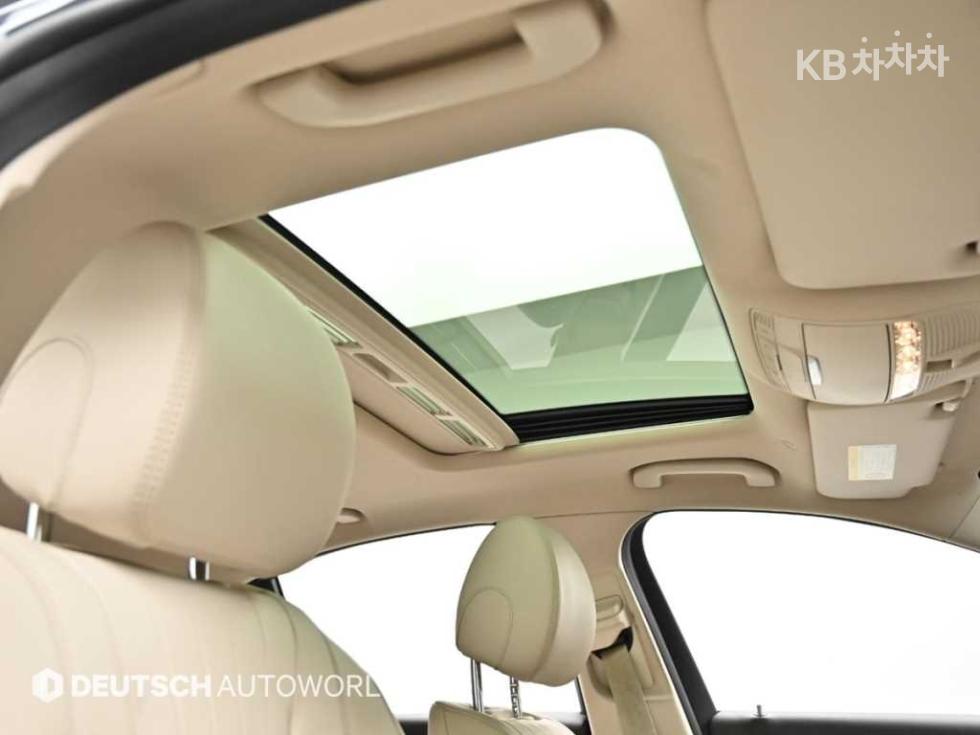 Mercedes-Benz E-klasse — miniaturë 18