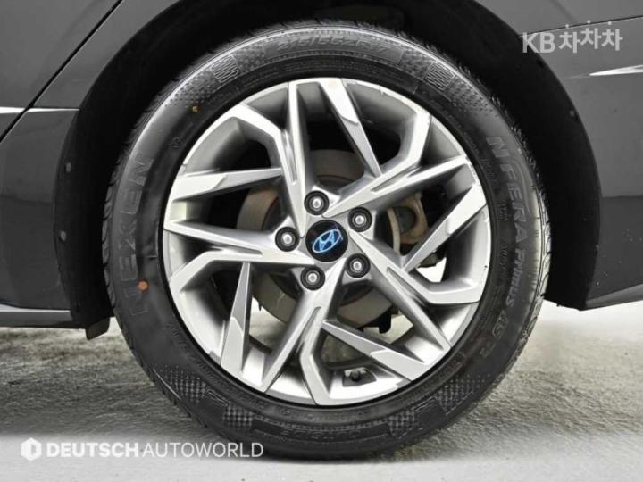 Hyundai Sonata DN8 2.0 Premium Family 6