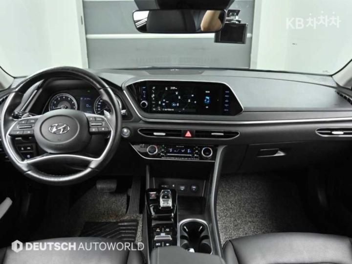 Hyundai Sonata DN8 2.0 Premium Family 8