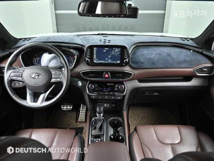 Hyundai Santa Fe TM Gasoline 2.0T 2WD Inspiration 8