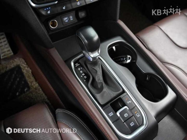 Hyundai Santa Fe TM Gasoline 2.0T 2WD Inspiration 10