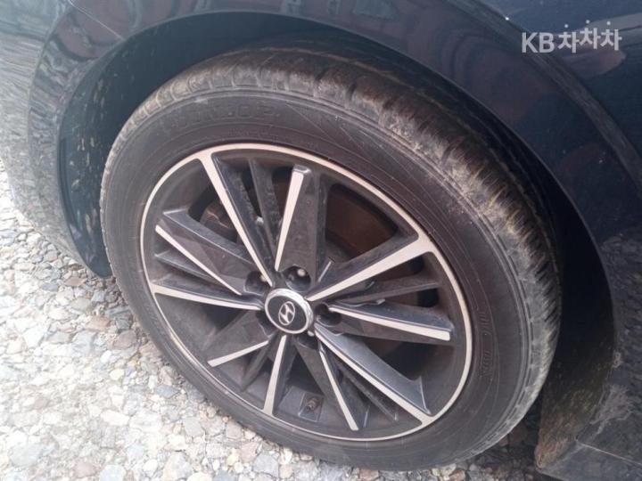 Hyundai Grandeur 3.3 Premium Choice 10