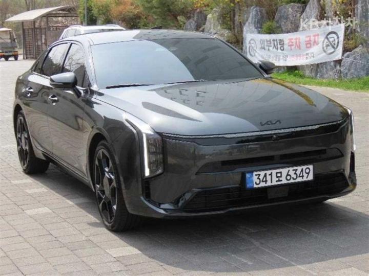 Kia K8 2.5 Gasoline Signature 3