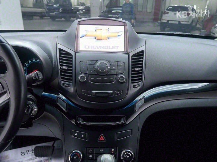 Chevrolet Orlando LT Premium 10
