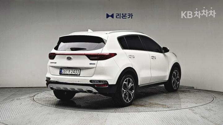 Kia Sportage The Bold 2.0 Diesel 2WD Prestige 5