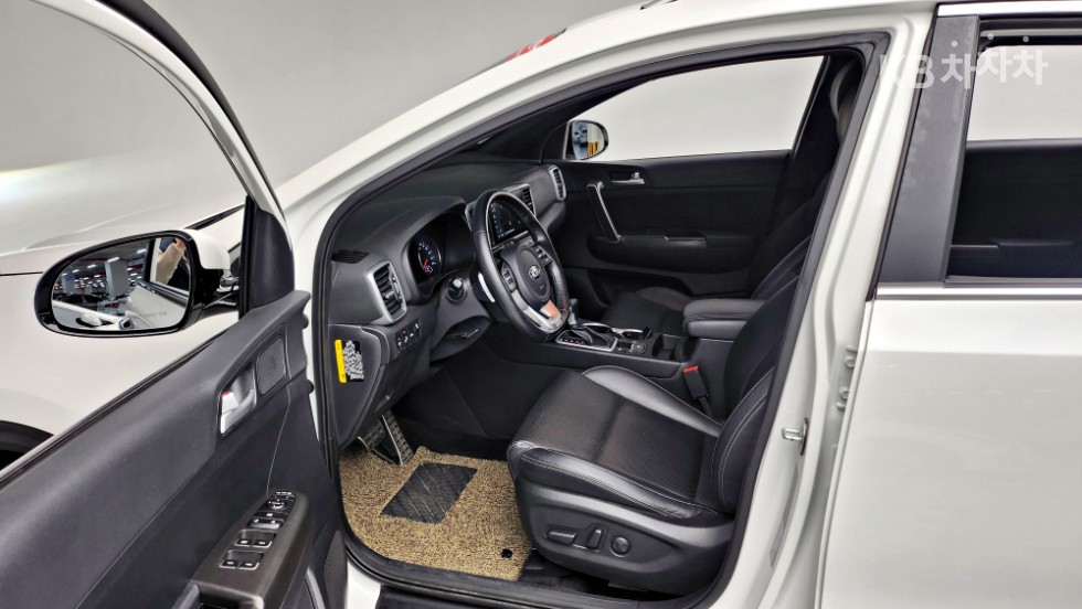 2020 - kia sportage