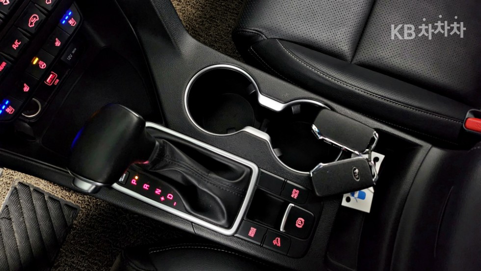 2020 - kia sportage