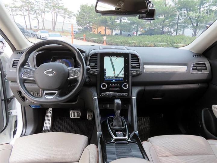 Renault QM6 New 2.0 GDe 2WD PREMIERE 8