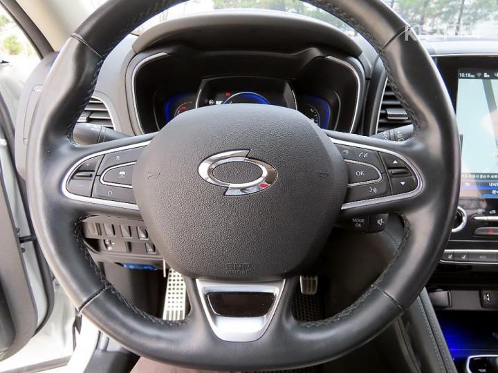 Renault QM6 New 2.0 GDe 2WD PREMIERE 9