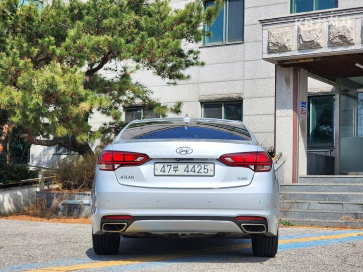 Hyundai Aslan G300 Modern Basic 4