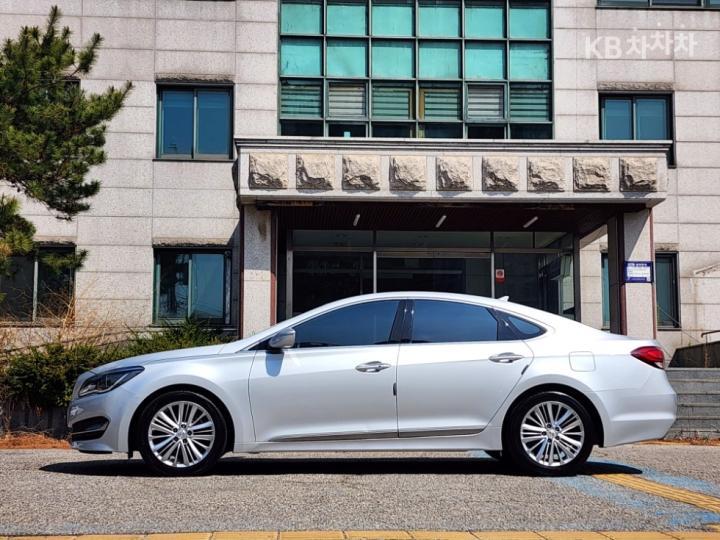 Hyundai Aslan G300 Modern Basic 6