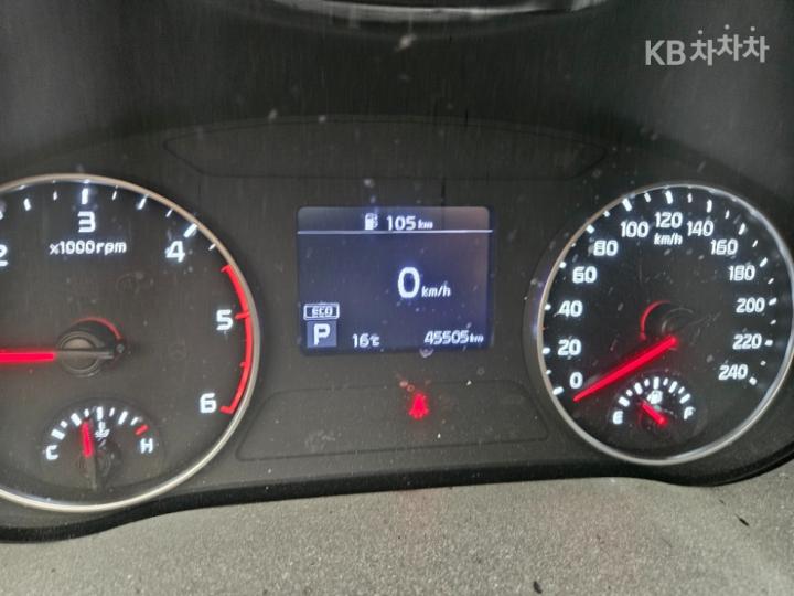 Kia Seltos 1.6 Diesel 2WD Noblesse 10