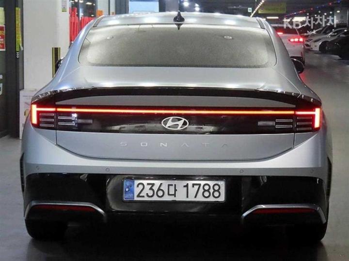 Hyundai Sonata The Edge DN8 2.0 LPG Premium 6