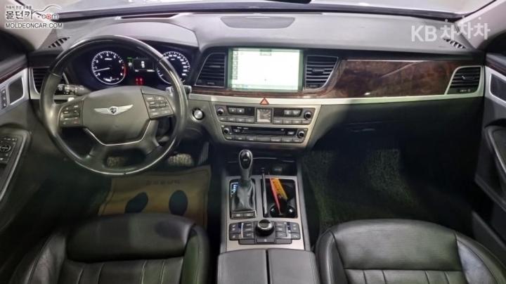 Hyundai Genesis DH G330 Premium AWD 8