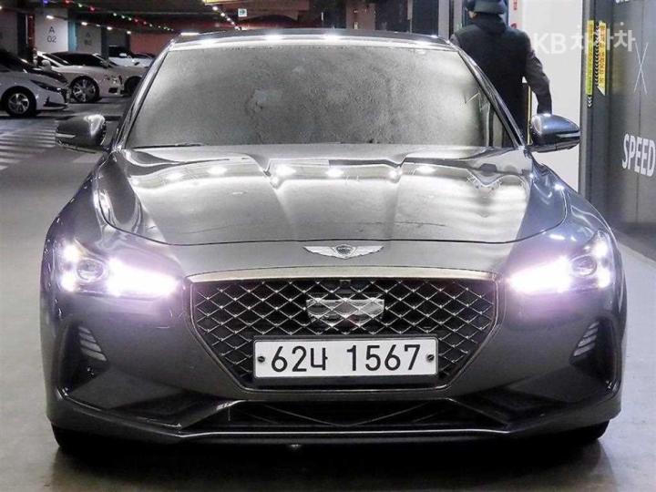 Genesis G70 2.0T Sport Package 4