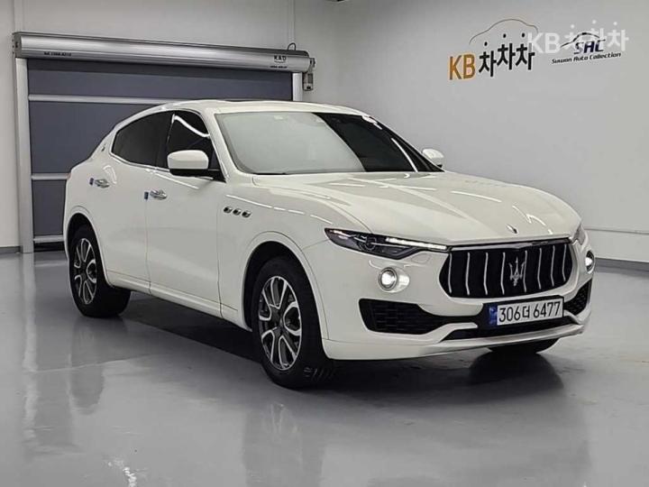Maserati Levante 3.0 AWD Premium 5