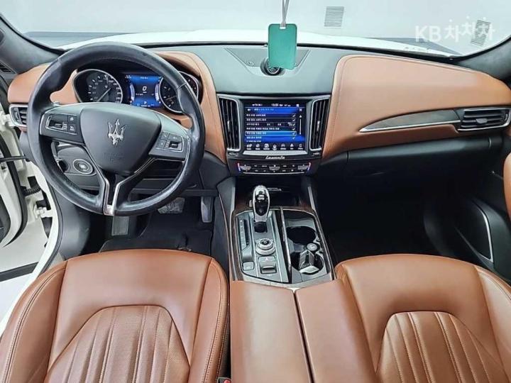 Maserati Levante 3.0 AWD Premium 8