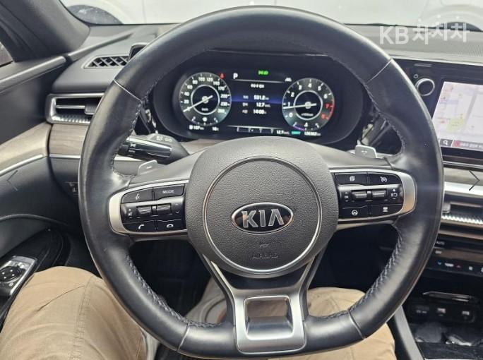 Kia K5 1.6 Gasoline Turbo Signature 8