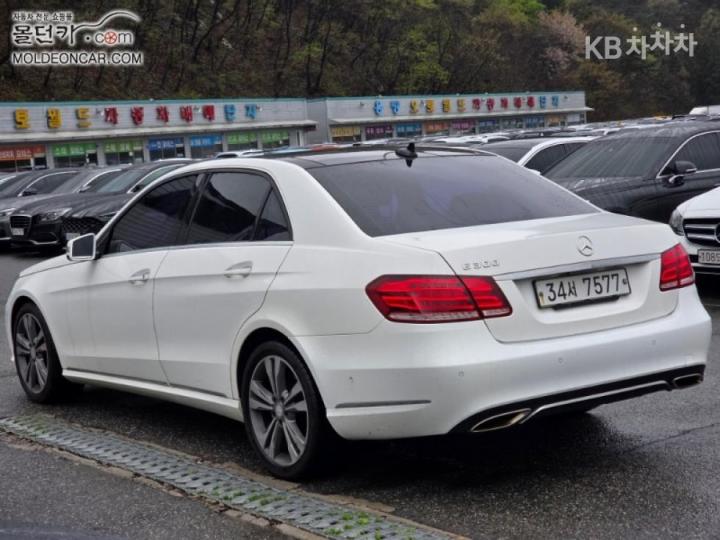 Mercedes-Benz E-Class New E300 Avantgarde W212 2009-2013 9