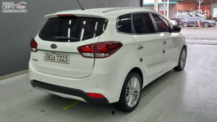 Kia Carens 1.7 Diesel Prestige 3