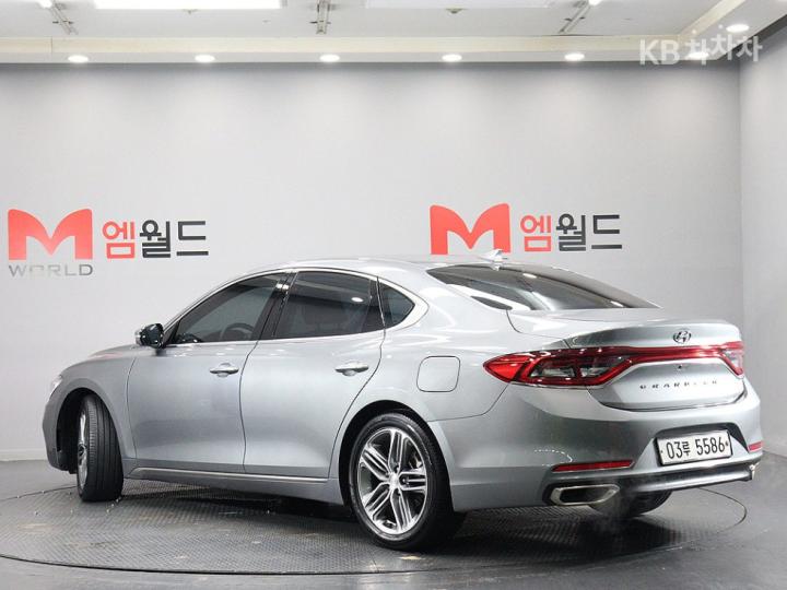 Hyundai Grandeur IG 3.0 Exclusive Base Type 5