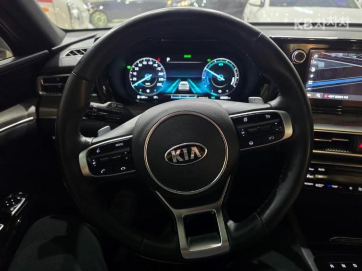 Kia K5 Hybrid 2.0 HEV Noblesse 8