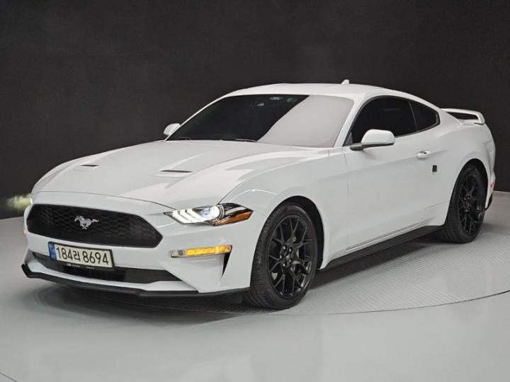 Ford Mustang Coupe Premium 3