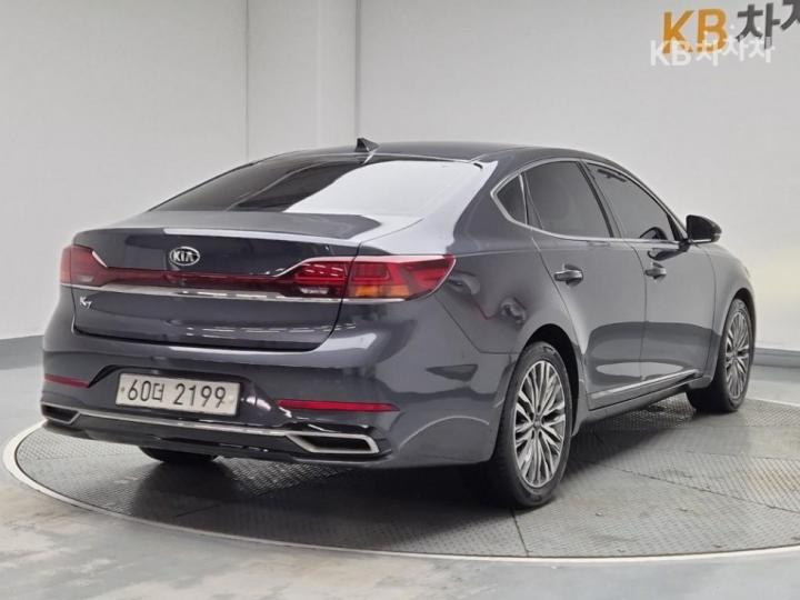 Kia K7 Premier 2.5 GDi Noblesse 4