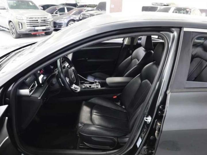 Kia K5 2.0 Gasoline Trendy 9