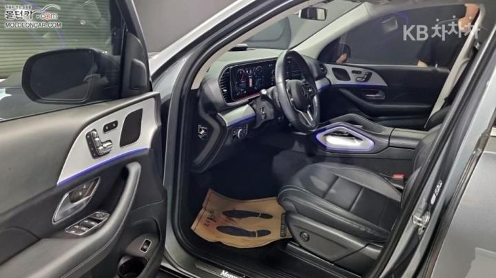 Mercedes-Benz GLE-Class V167 300d 4Matic 10