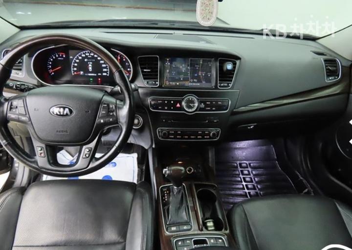 Kia K7 3.3 GDI Noblesse 8