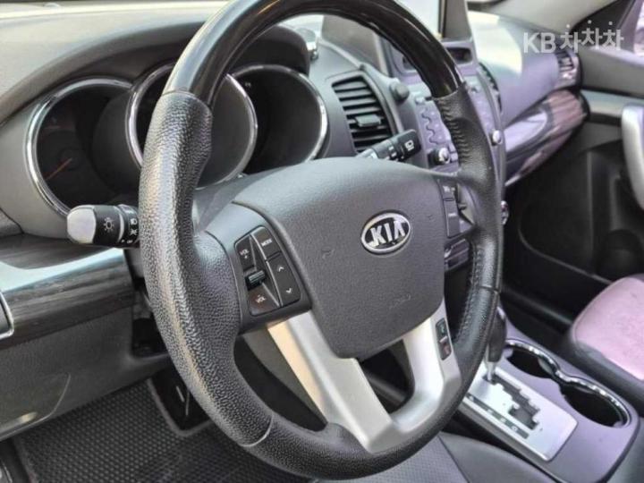 Kia Sorento R Diesel 2.2 4WD TLX Top Model 7