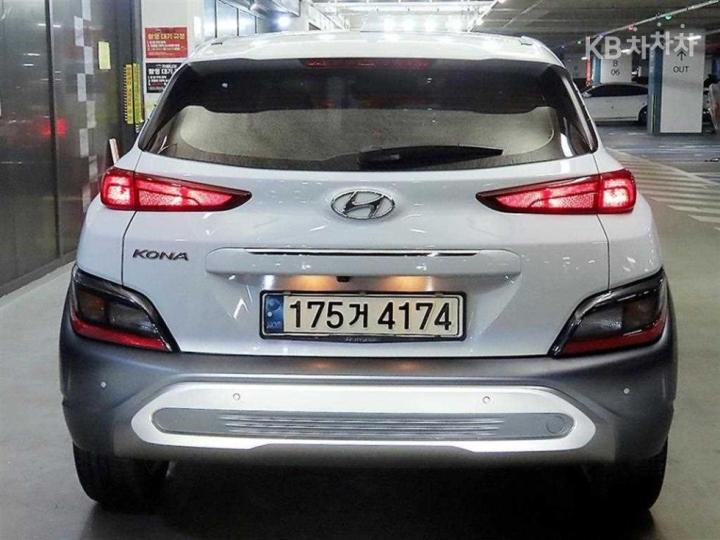 Hyundai Kona 1.6 Gasoline Turbo 2WD Modern 6