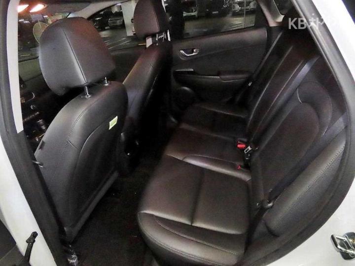 Hyundai Kona 1.6 Gasoline Turbo 2WD Modern 8