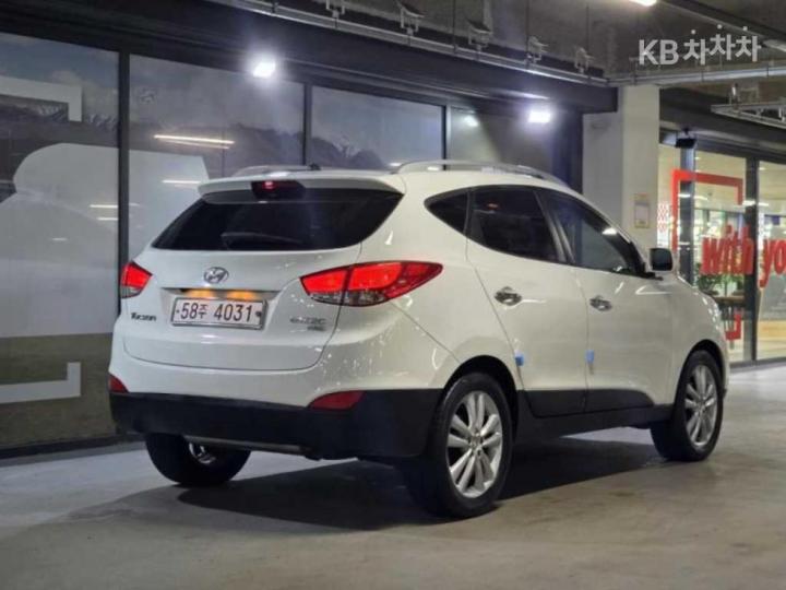 Hyundai Tucson ix Diesel 2WD LMX20 Premium 5