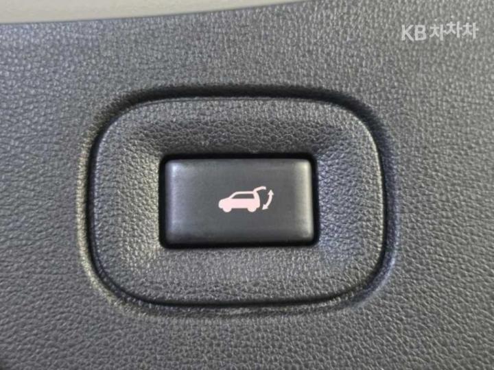 Renault QM6 2.0 LPe 2WD RE Signature 8