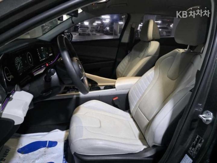 Hyundai Avante CN7 1.6 Gasoline Inspiration 8