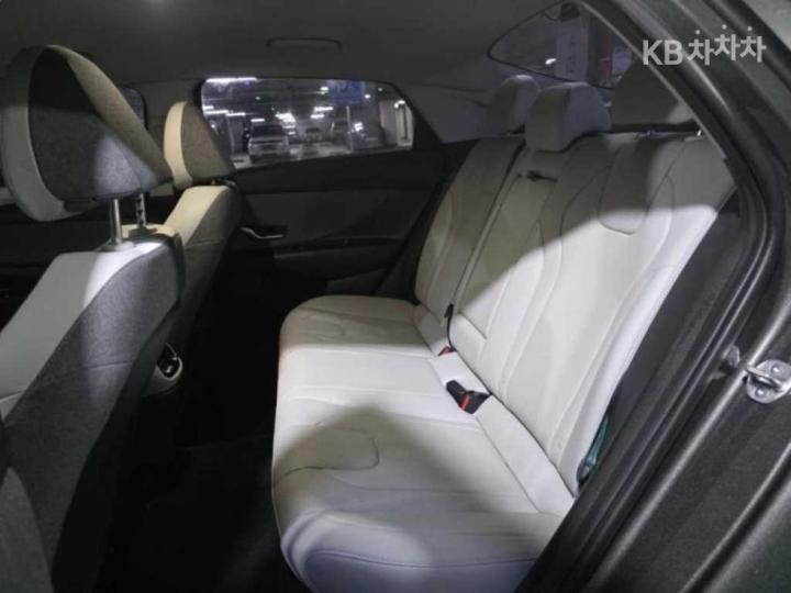 Hyundai Avante CN7 1.6 Gasoline Inspiration 9