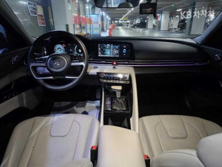 Hyundai Avante CN7 1.6 Gasoline Inspiration 10