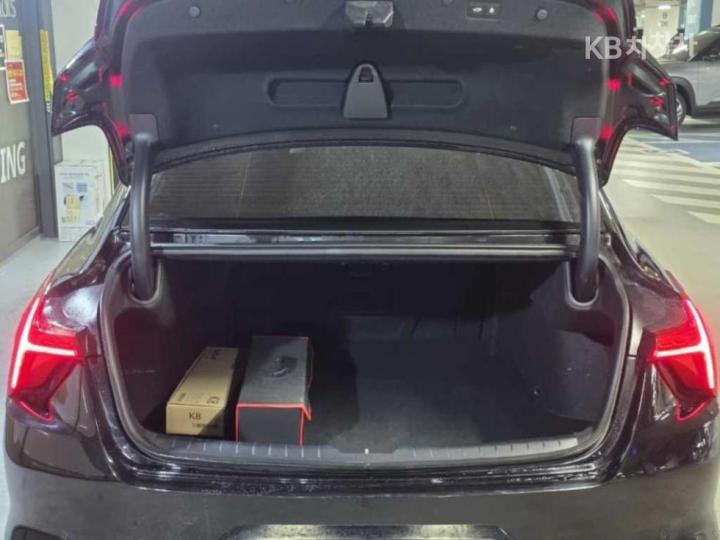 Kia K8 2.5 Gasoline Noblesse 7