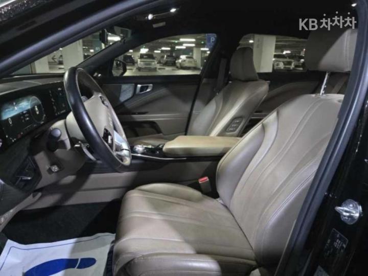 Kia K8 2.5 Gasoline Noblesse 9