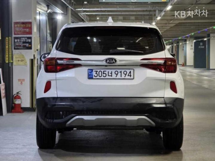 Kia Seltos 1.6 Gasoline Turbo 2WD Trendy 6