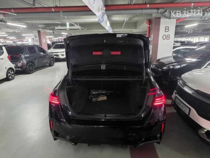 BMW 5 Series New G60 520i M Sport 5