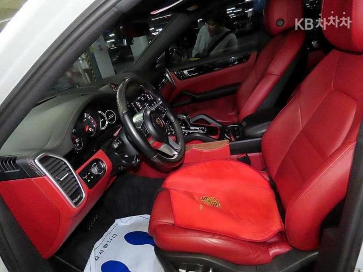 Porsche Cayenne 9Y0 3.0 Coupe Base Type 7