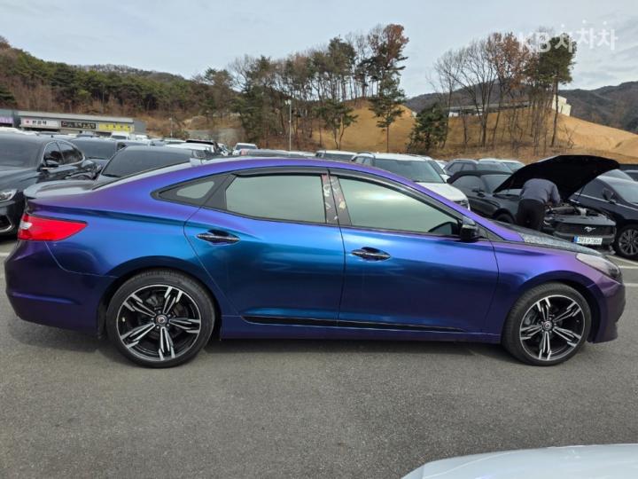 Hyundai Grandeur HG HG220 Diesel Premium 6