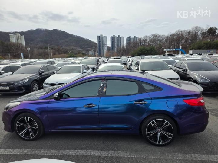 Hyundai Grandeur HG HG220 Diesel Premium 8