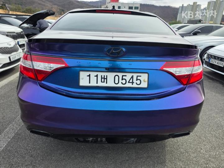 Hyundai Grandeur HG HG220 Diesel Premium 10